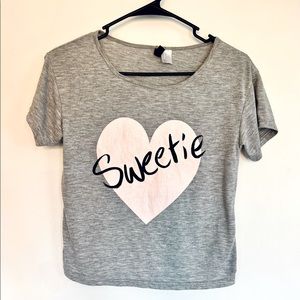 Grey “Sweetie” T-shirt✨